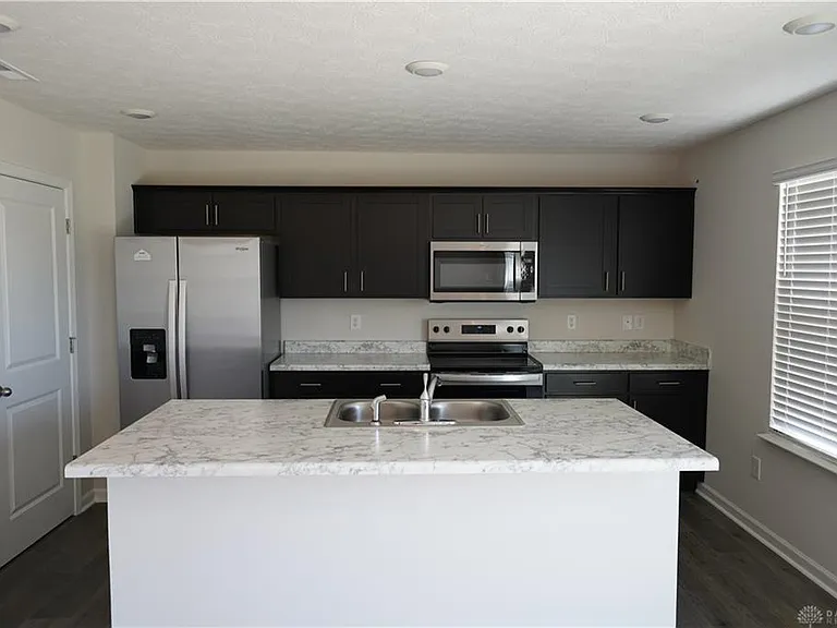 1512 Hawkshead St — Photo 7