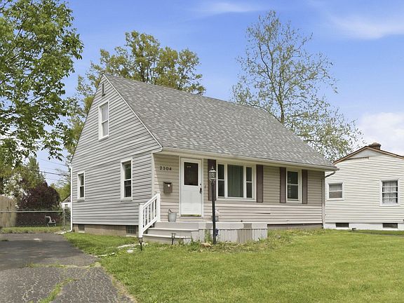 4th image of 2304 Ashley Dr