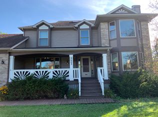 8603 Grove Hill Rd, Rockford, IL 61107