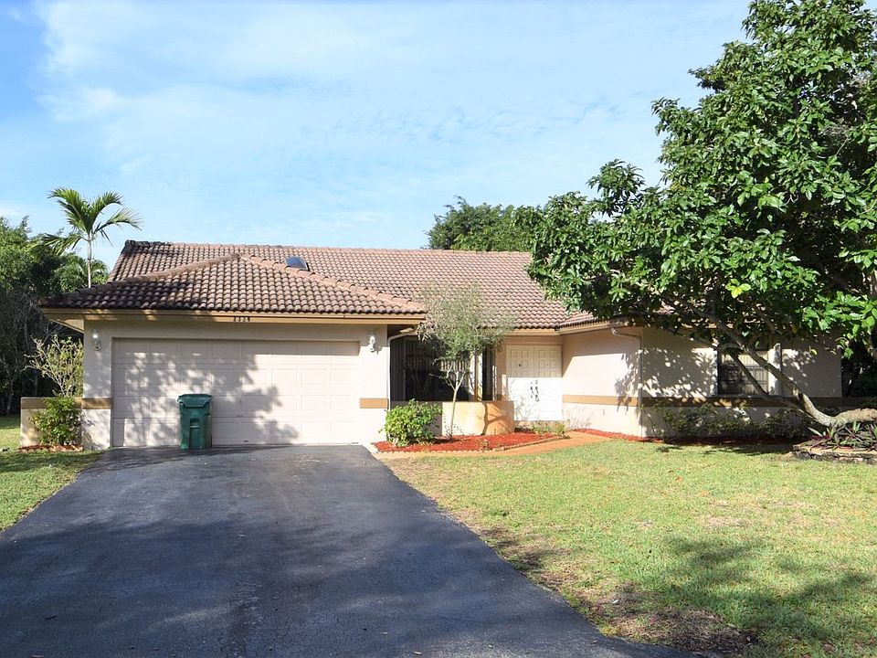 1st image of 2320 NW 115th Dr