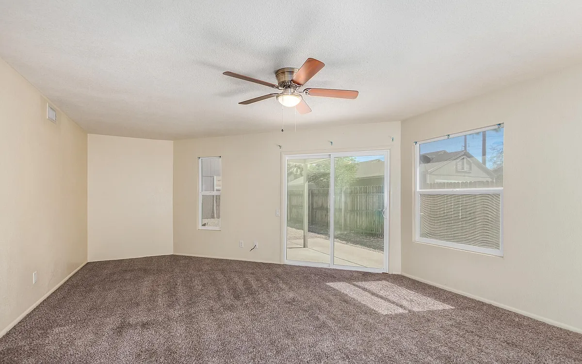 Building Photo - 7027 S 43rd Way
