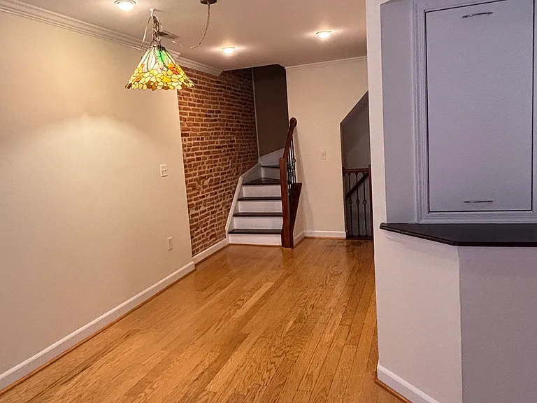 119 N Bradford St — Photo 3