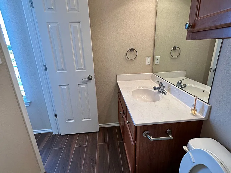 2108 Main St #2 — Photo 10