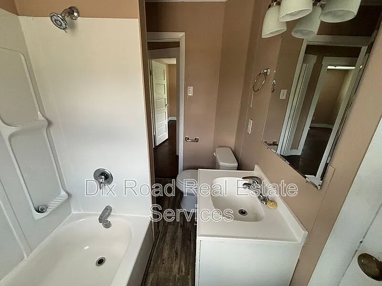 112 Heaton Ave — Photo 21