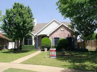 4202 Trilene Dr, Grand Prairie, TX 75052
