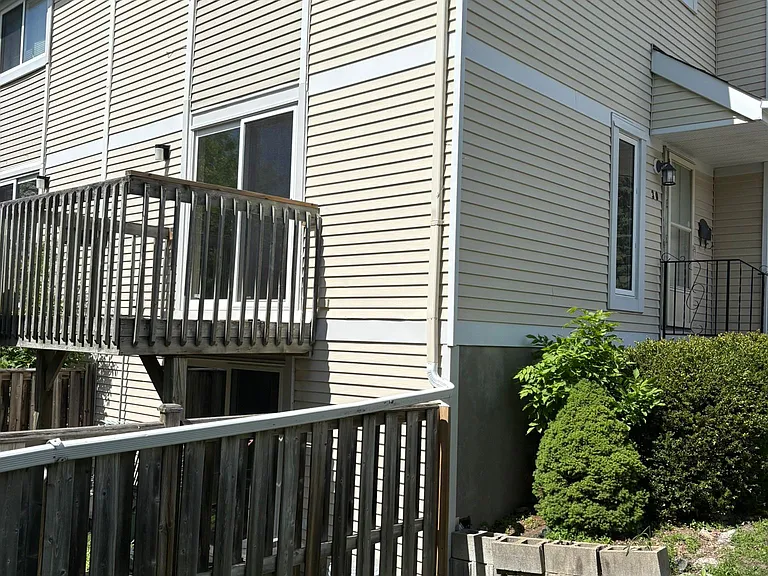 30 McDermot Ct #45 — Photo 5