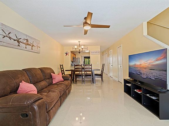 5th image of 5100 Burchette Rd Unit 2301