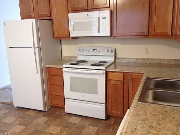 5th image of 165 Apple St