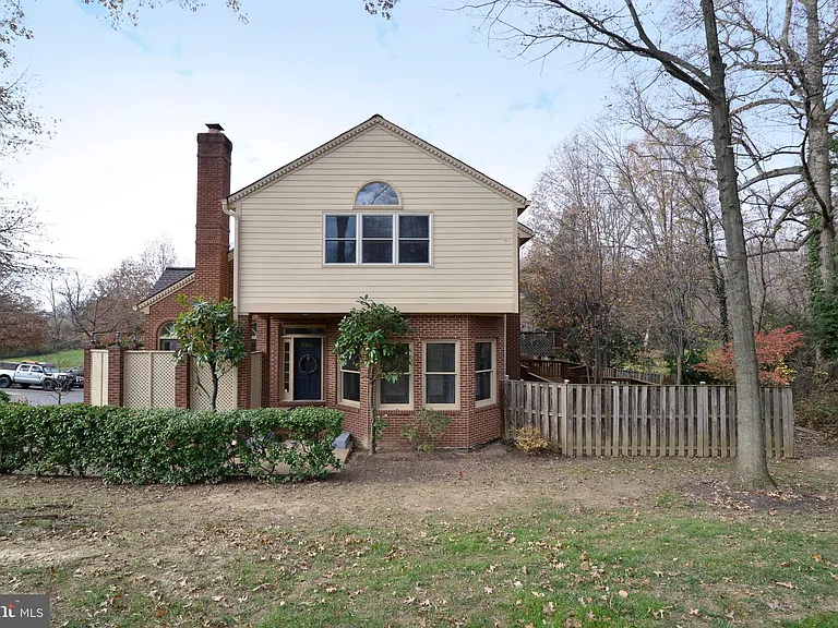 10200 Aspen Willow Dr — Photo 53