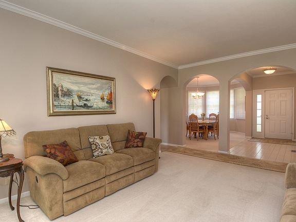 5th image of 179 Wellington Dr