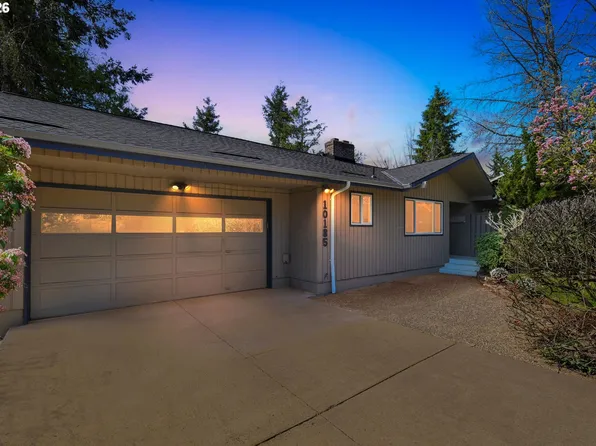 10185 SE Walnut Dr, Happy Valley, OR 97086