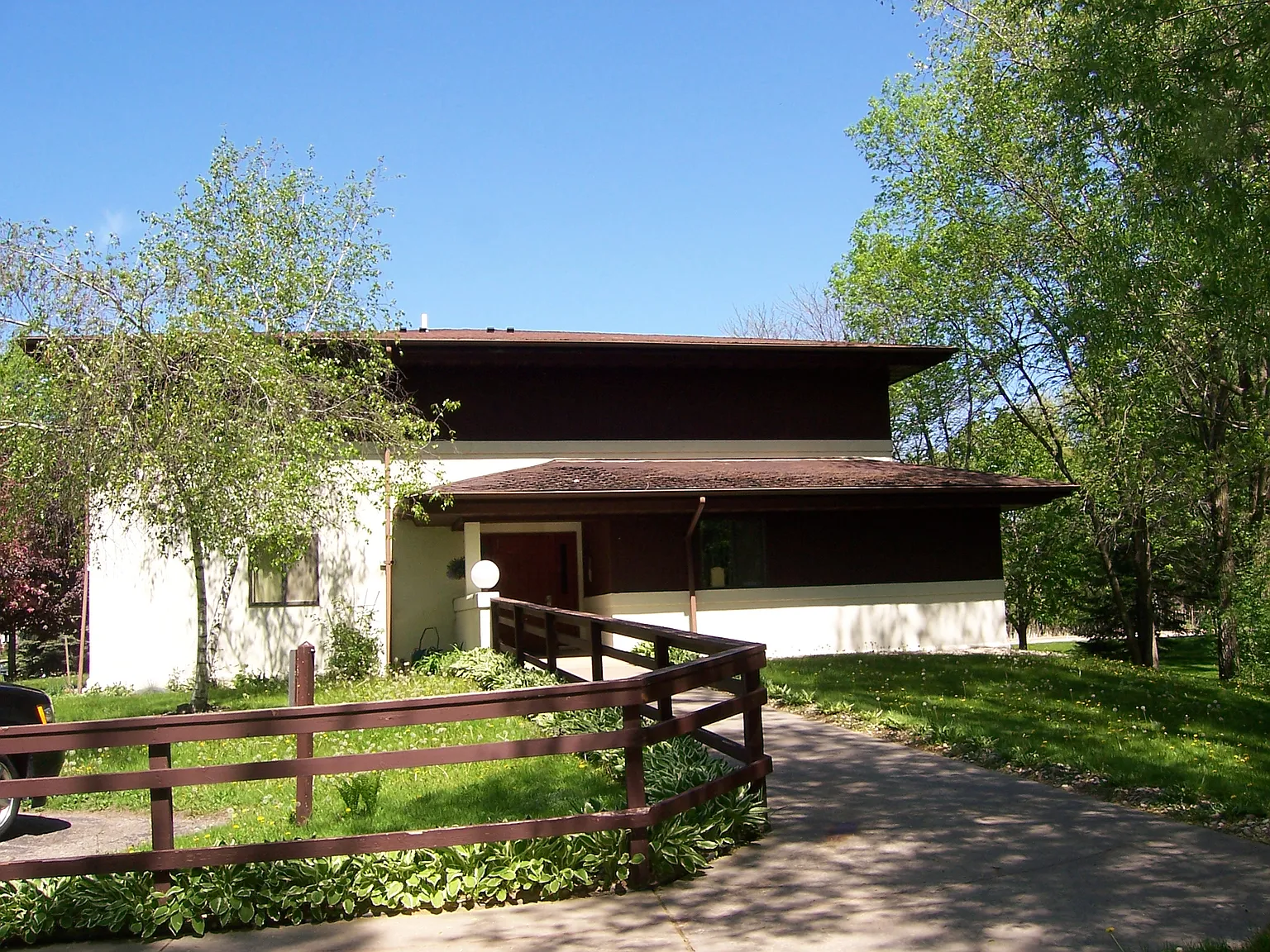 Green Lake Apartments — Photo 4