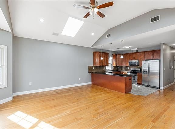 2nd image of 137 Terrace Ave Unit 1