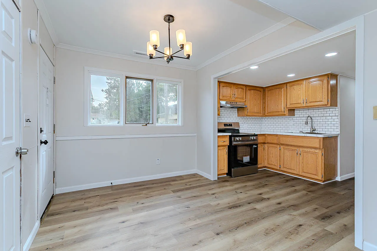 3 bed, 1.5 bath, 1200 sqft, $1,750 — Photo 4
