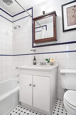 Rented by Sotheby's International Realty | media 16