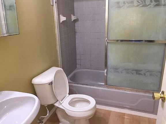 2nd image of 315 E Brunswick Ave
