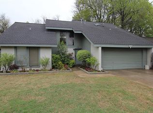 7521 E 77th Ct, Tulsa, OK 74133