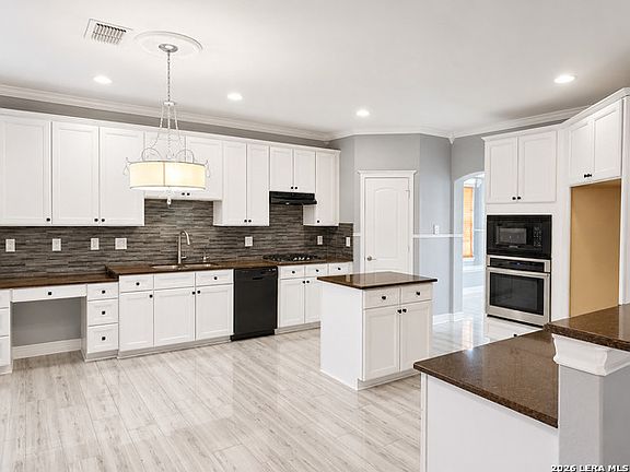 3rd image of 21419 La Pena Dr