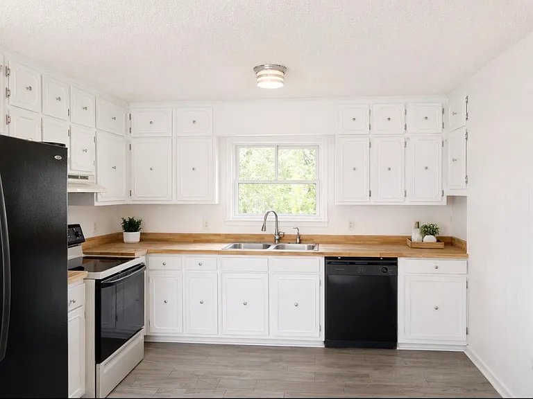 404 W 9th Ave — Photo 3