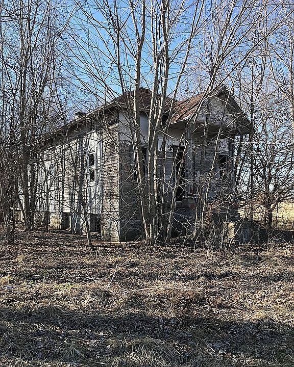 2nd image of 20991 N 1050th St