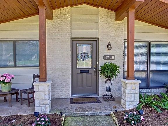 Front Entry 3728 Crown Shore Drive