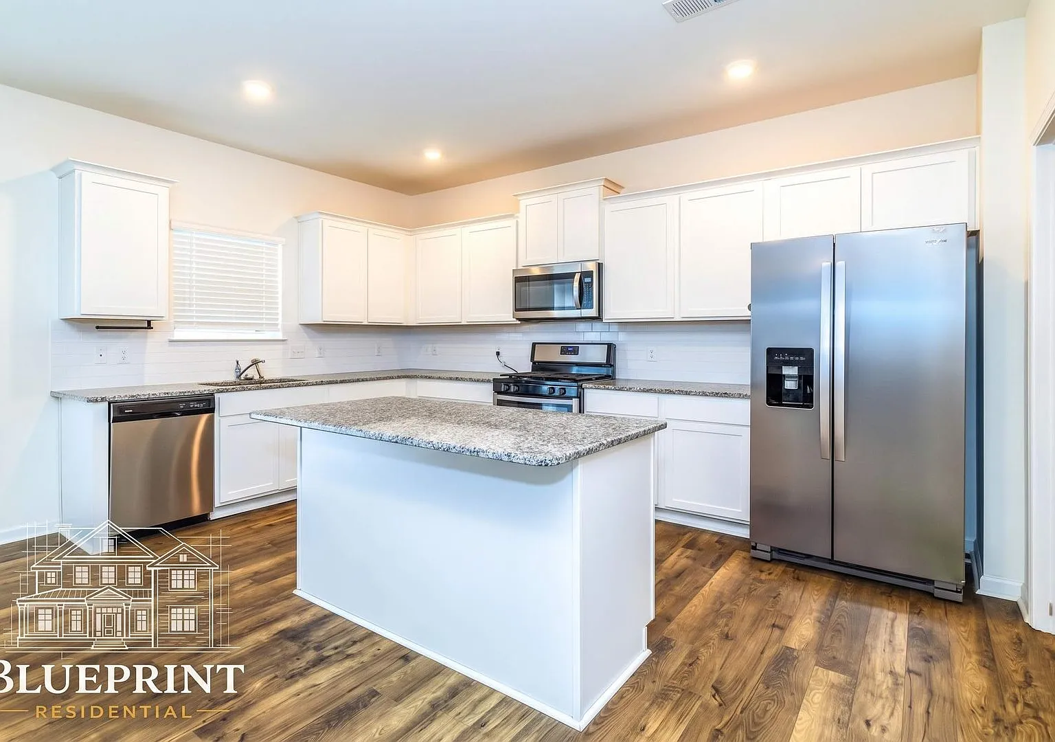 Coming Soon! Newer home with over 2800 sq. ft., large fenced in backyard, modern upgraded kitchen... — Photo 3