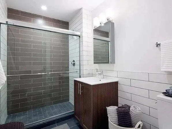 490 Myrtle Avenue image 12 of 21