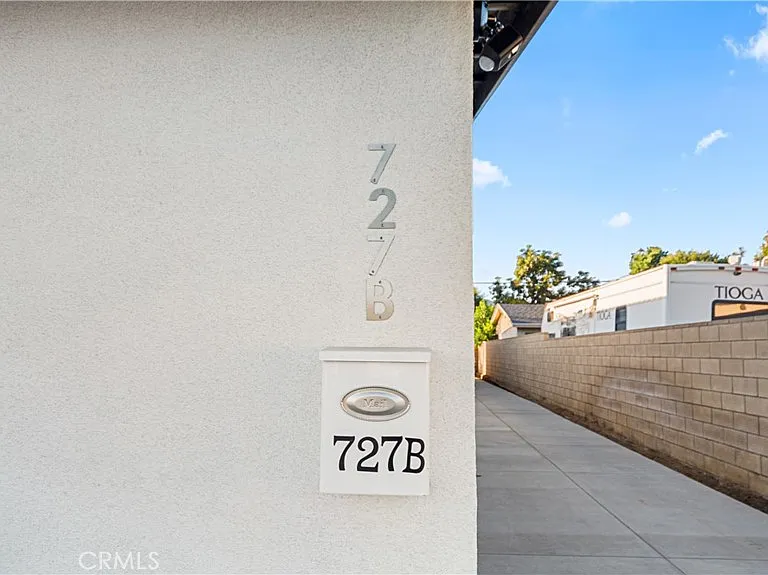 727 E Myrtle Ave #B — Photo 36