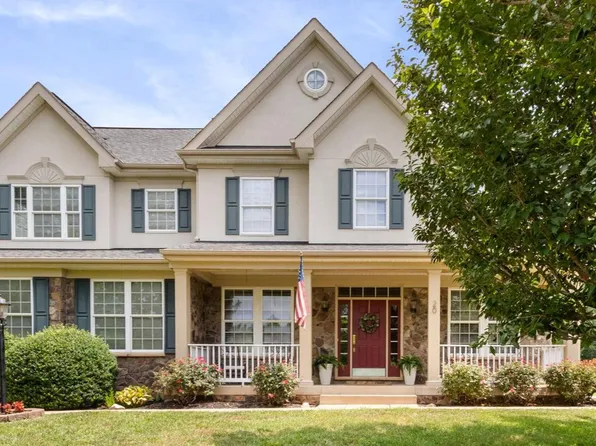 20 Gibson Dr, Fredericksburg, VA 22406