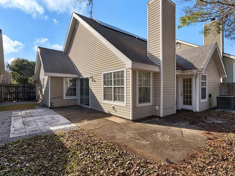 1819 Heartland Dr — Photo 25