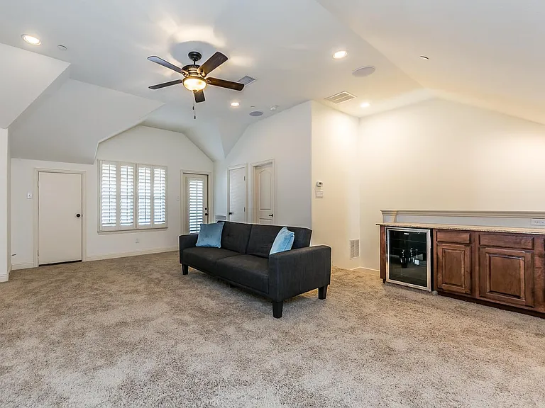 7920 Osborn Pkwy — Photo 26