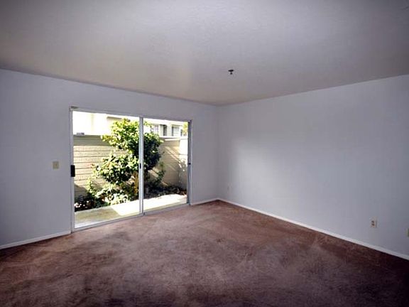 5th image of 1315 Danberry Ln
