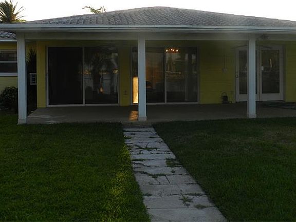 3rd image of 301 Bath Club Blvd N