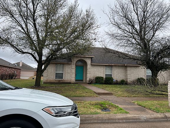 5th image of 100 Forest Park Ln