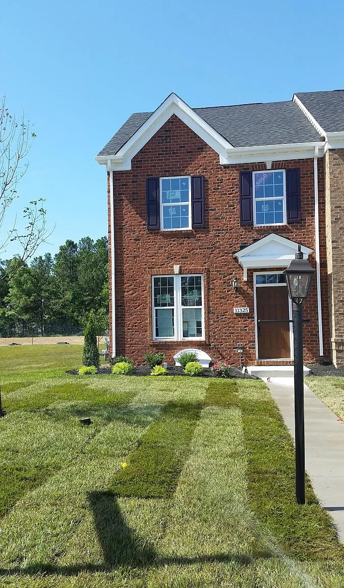 3 bed, 3.5 bath, 1890 sqft, $2,520 — Photo 1
