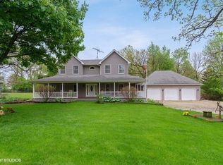 27578 Hunters Ln, Sycamore, IL 60178