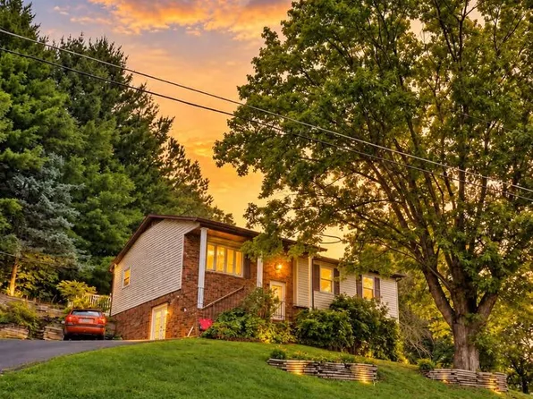 144 Ravine St, Pounding Mill, VA 24637