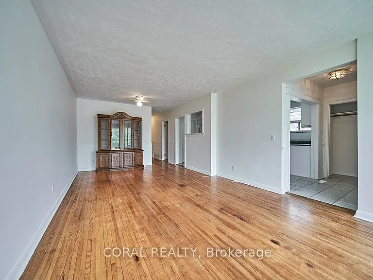 213 Cabot St — Photo 9