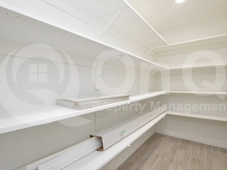 4044 W Burgess Ln — Photo 17