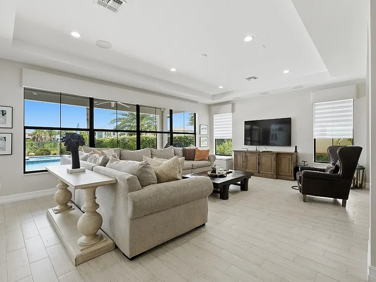 11415 Watercrest Cir E — Photo 17