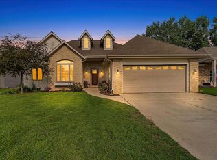1296 Carla LANE, West Bend, WI 53095