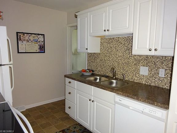 4th image of 149 Jacqueline Dr