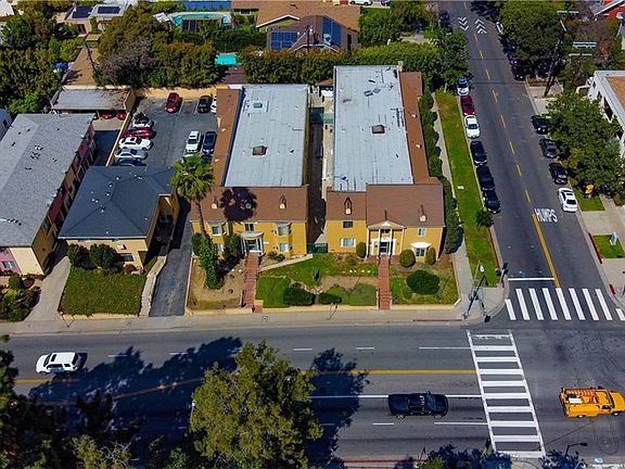 4th image of 4901 Beverly Blvd #15