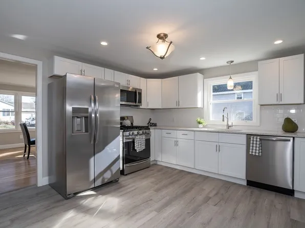 2026 Cross St, Three Rivers, MA 01080