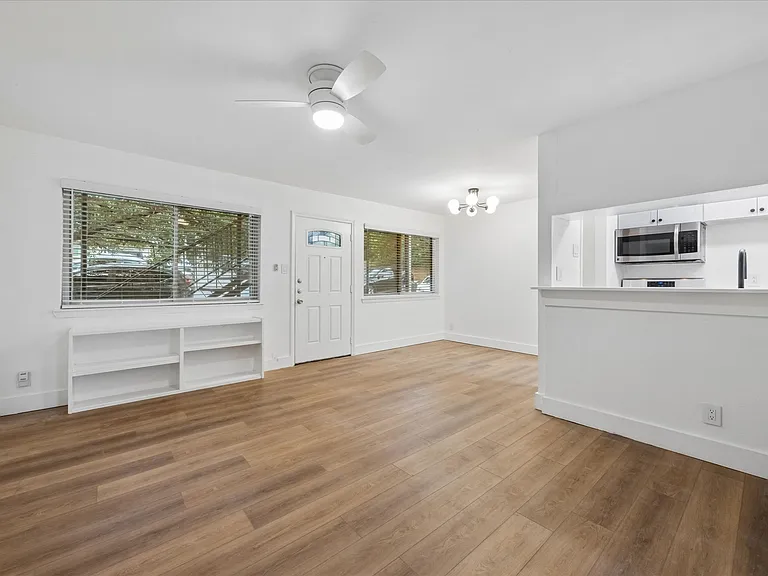 1202 Newning Ave #114 — Photo 1