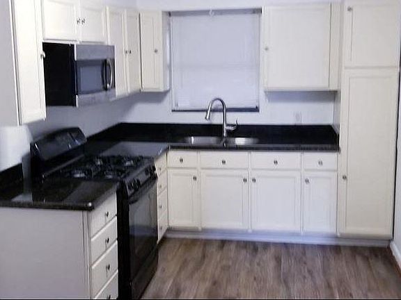5th image of 1611 Patrick St