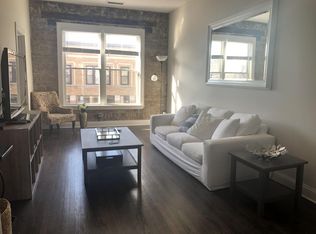 3807 N Clark St, Chicago, IL 60613