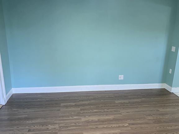 3rd image of 72 Ward St #2
