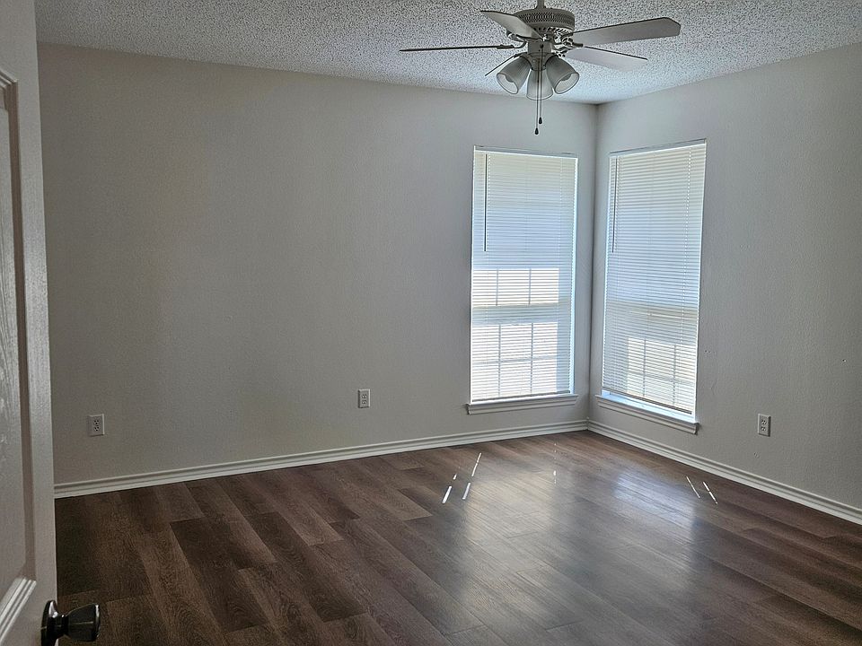 1st image of 520 24th St NE