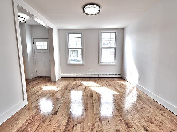 3rd image of 138 Broadway #1E